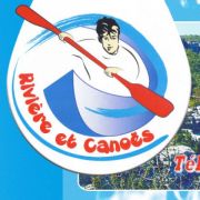 Rivière et canoës